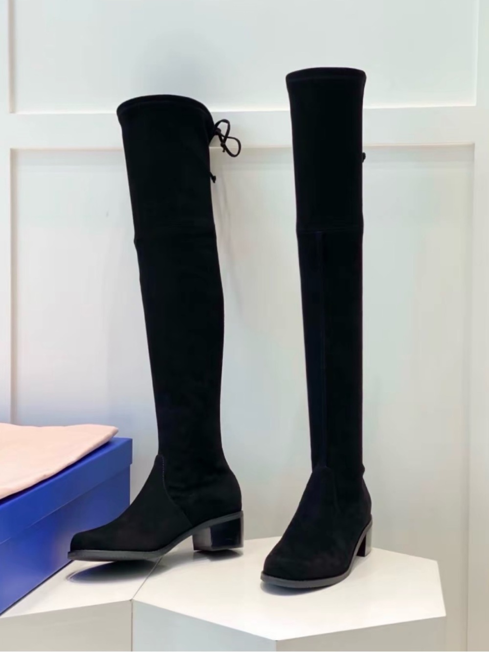 šStuart Weitzman Black Over-the-Knee Suede Boots with Low Heel